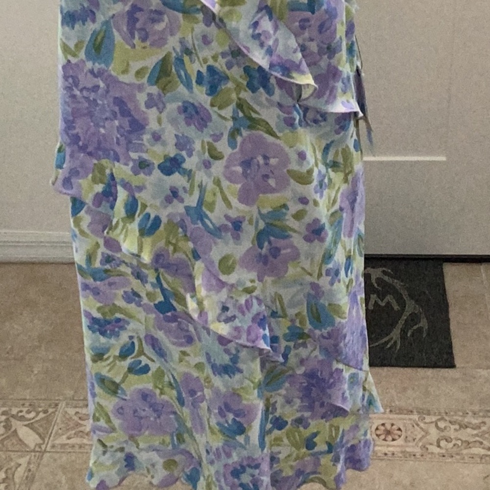 Floral Ruffle Dress - Picture 5 of 5